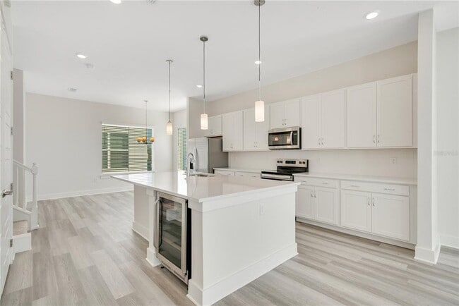 Photo - 320 Center Lake Ln