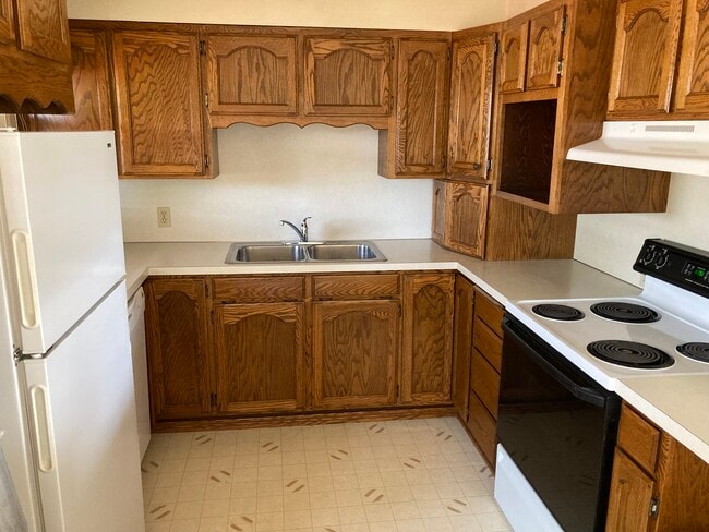 Cocina - 714 Northland St