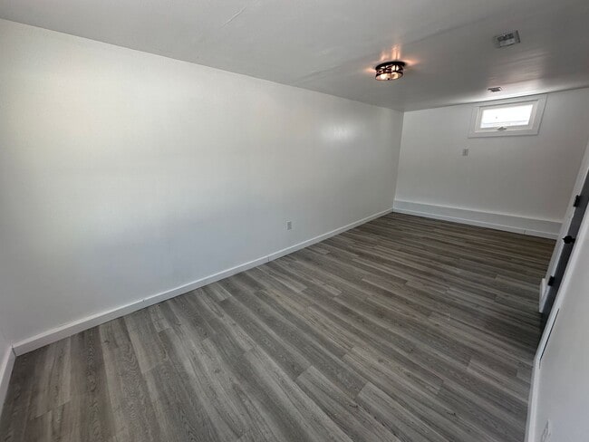 Building Photo - 5836 East Lane - Single Family ready for move in!