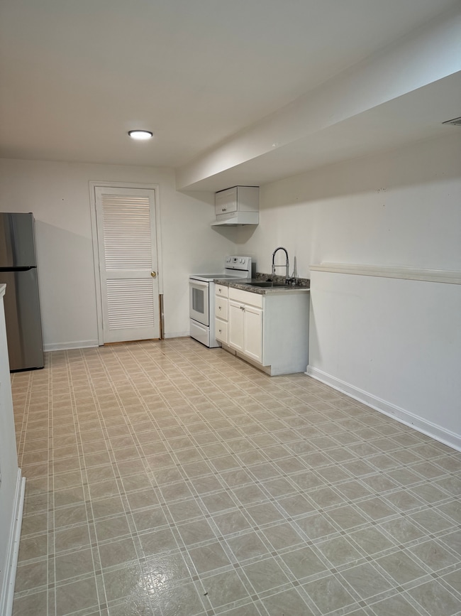 Photo - 3394 Nadia Loop