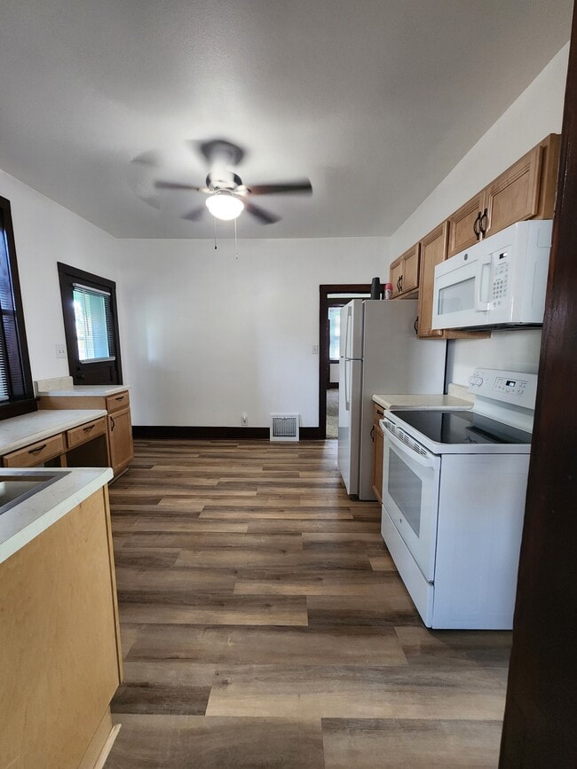 2407 Windsor Ave Unit 1