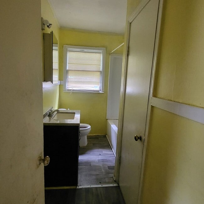 Photo - 108 Celia Dr