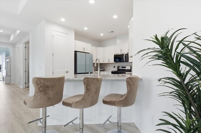 855 Weekend Ave