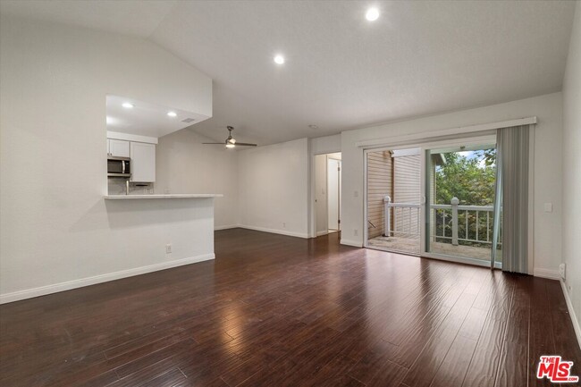 Photo - 3802 Dunford Ln Unidad H