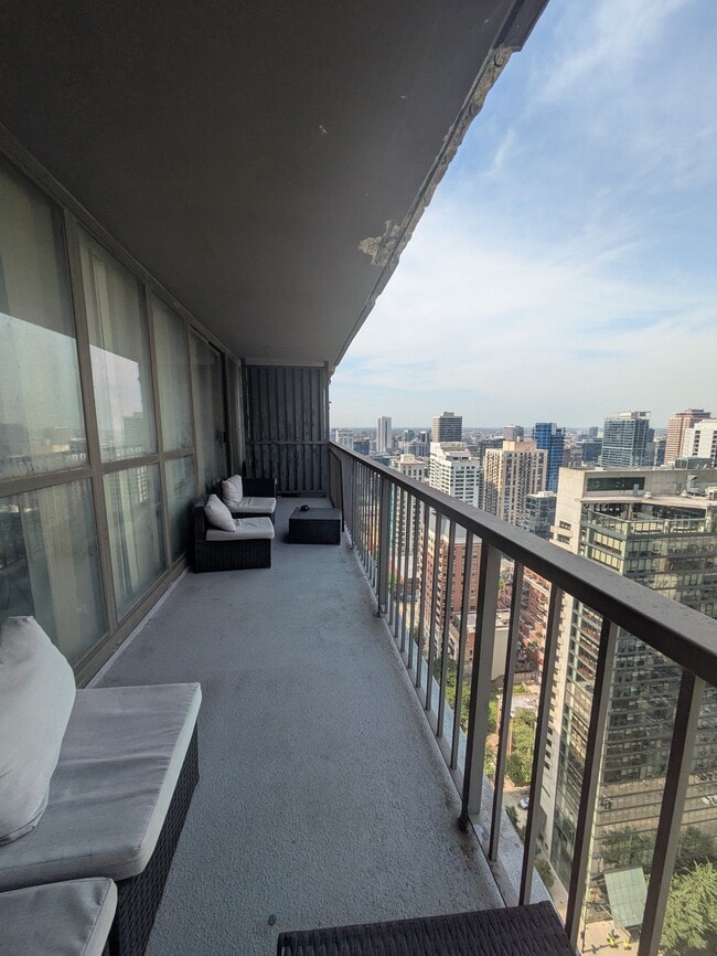 Photo - 10 E Ontario St Unidad 3210