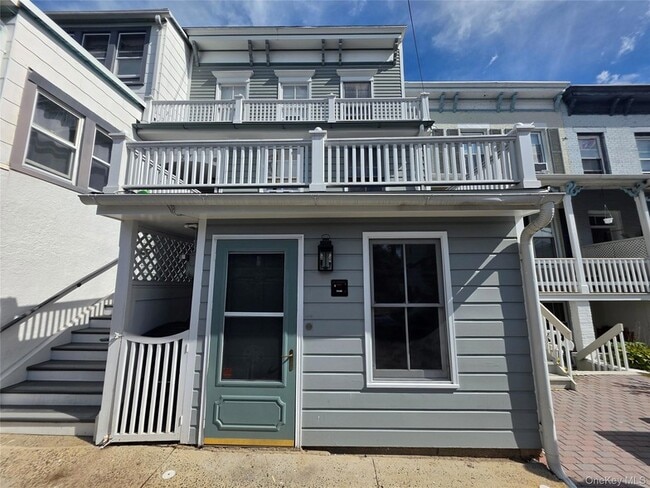 27 Bridge St Unit 1
