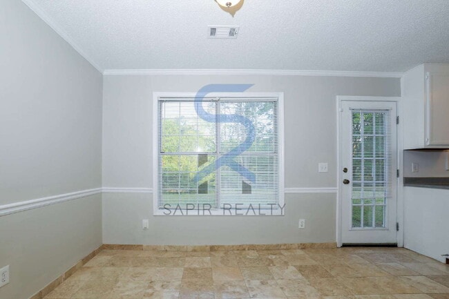 Photo - Charming 4-Bedroom Home with 2 Full Baths in Covington's Dove Pt!