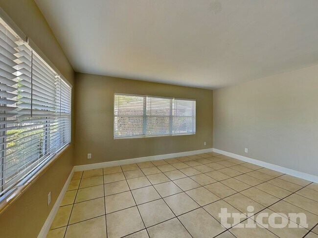 808 Agnes Dr