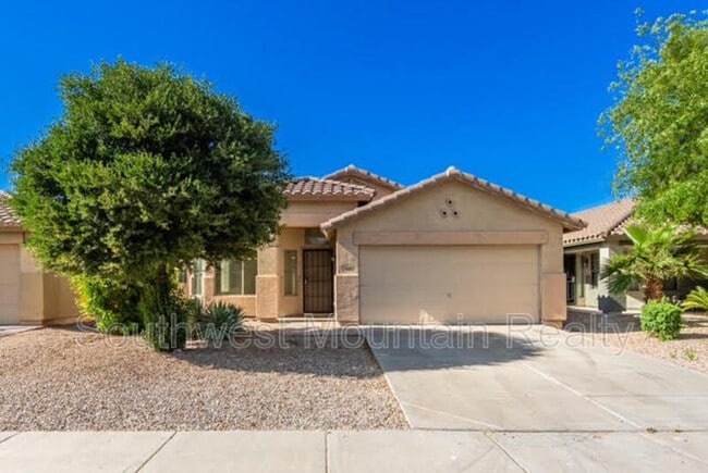 Photo - 1140 E Oak Rd