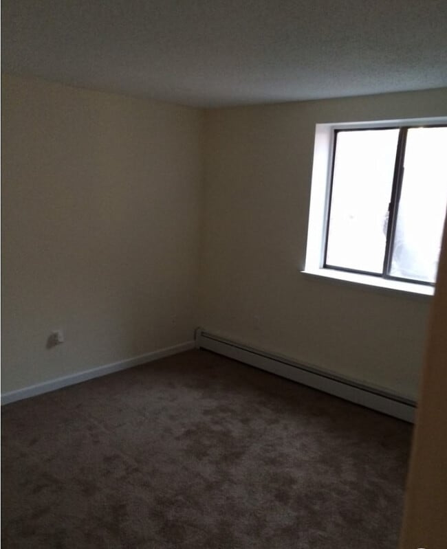 Photo - 755 Wethersfield Ave Unit B14