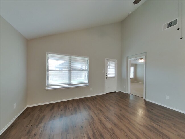 Photo - 15451 Bosque Viejo Trl
