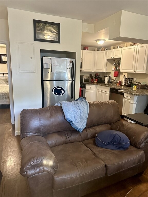 Photo - 160 Bolton St Unit 1