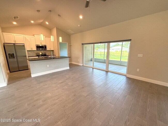 Photo - 239 Brickell St SE