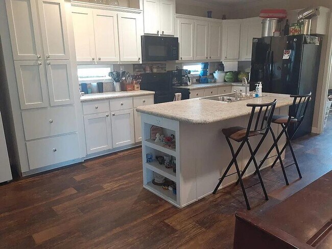 Photo - 536 Wright Dr