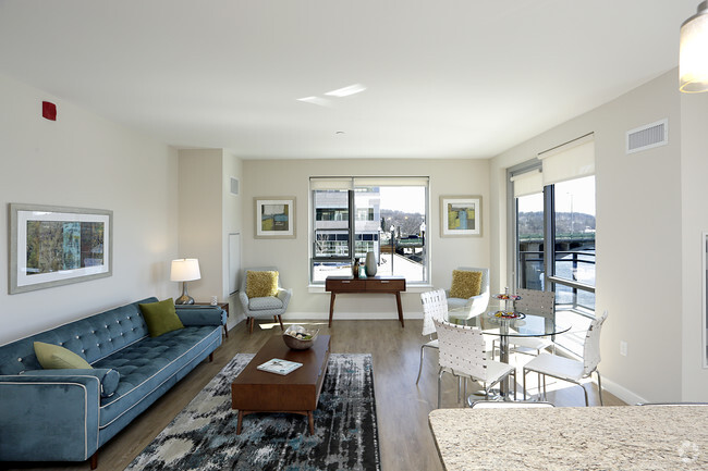 Interior Photo - Harbor Place Residences Rental