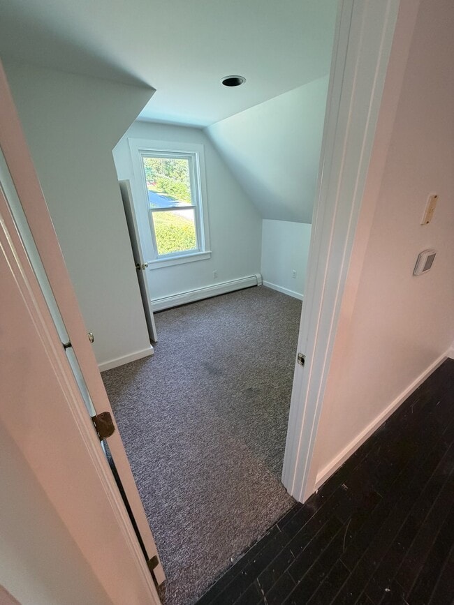 Photo - 698 W Woodstock Rd