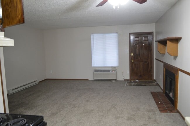 Photo - Centrally Located! Cute & Cozy 1 Bedroom 1 Bath Unidad B