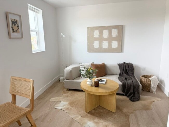 Photo - 4973 W 21st St Unidad 404