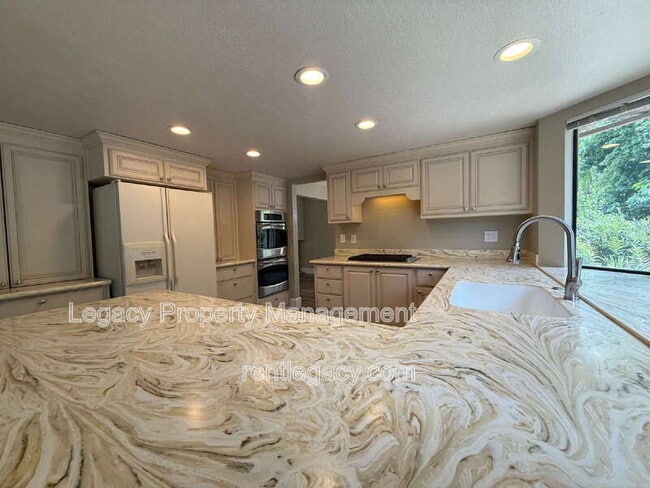 Photo - 3209 Serra Way