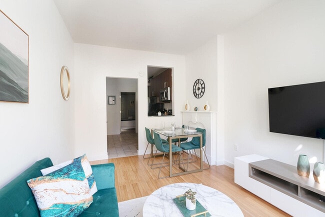 Photo - 62 Columbus Ave Unidad FL3-ID1251669P