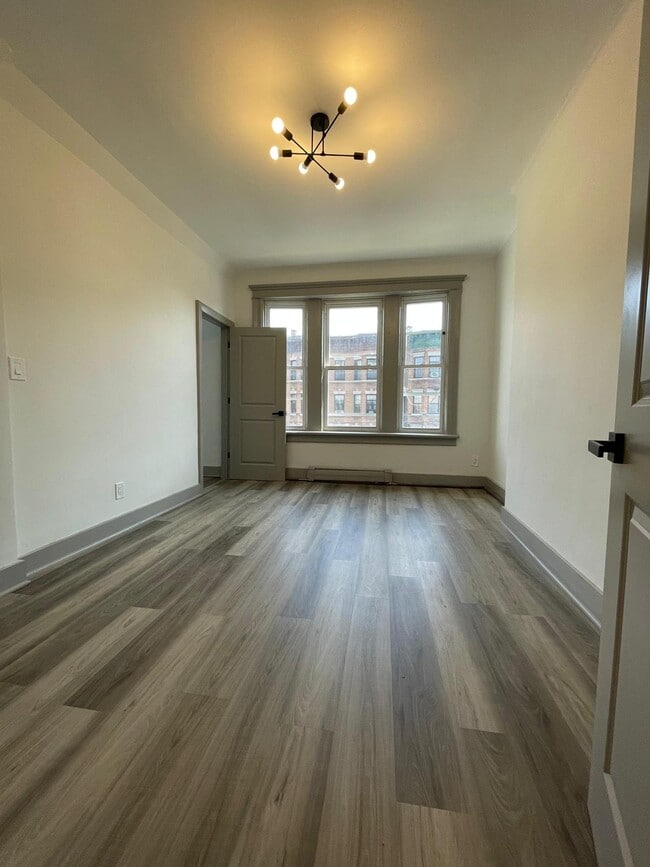 83 Bostwick Ave 3 - 76 Bostwick Ave Unit 3