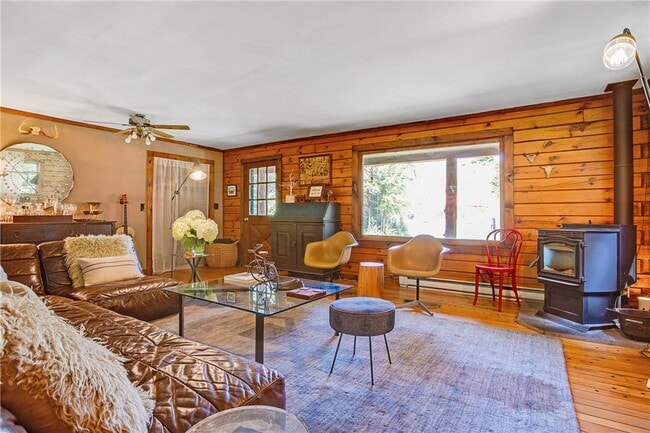 Photo - 102 Trails End