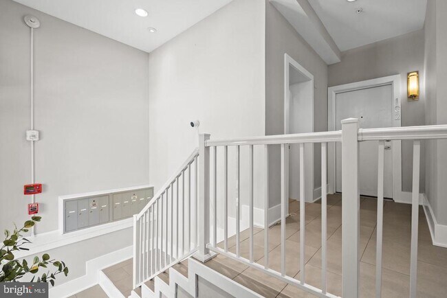 Photo - 1112 Montello Ave NE Unit 401