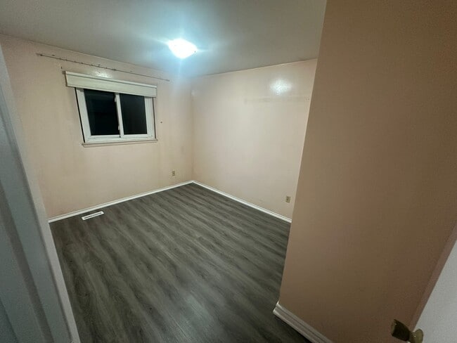 Building Photo - 29 Tillbrook Ct Unit 1