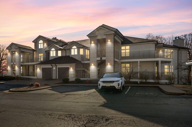 Photo - 106 Oxford Dr Unit 8