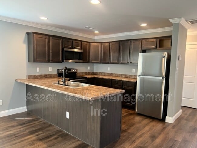 Building Photo - 924 Warrior Hill Dr