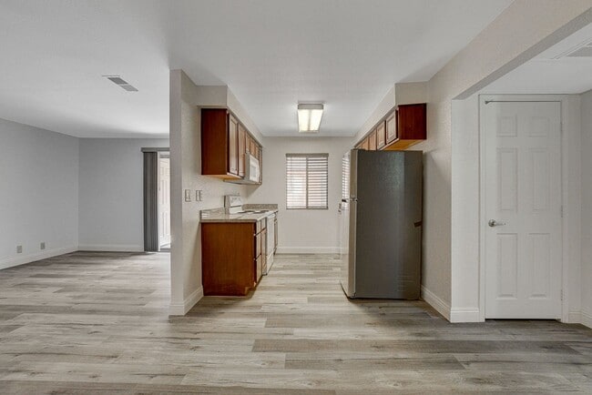 Photo - SINGLE BEDROOM CONDO IN GUARD GATED COMMUN...