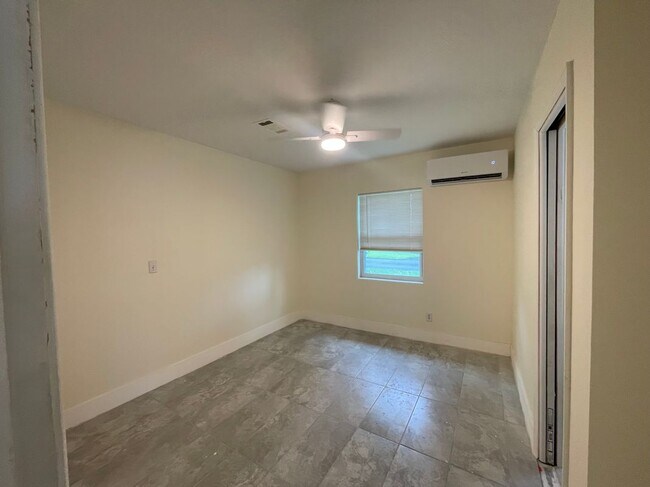 2194 Ponce De Leon Cir Unit 1