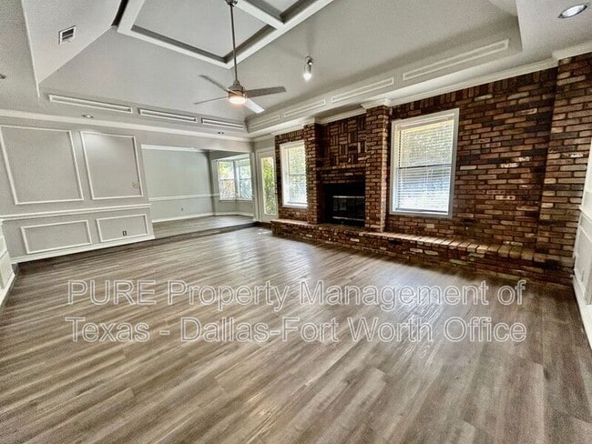 Photo - 7729 Red Oak St