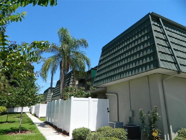 Building Photo - 1799 N Highland Ave Unit 58