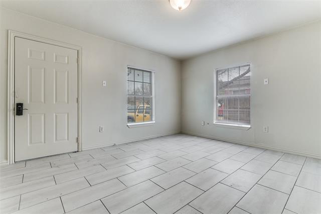 Photo - 7909 Wanebe Dr