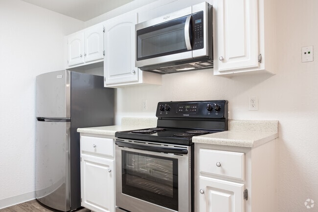 2BR, 2BA - London