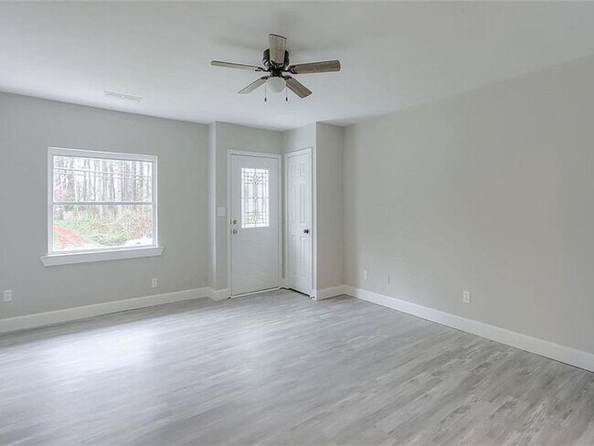 Photo - 4056 Dallas Acworth Hwy NW