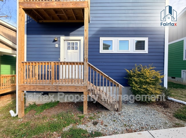 Building Photo - 2311 Owen St Unit Apt. A