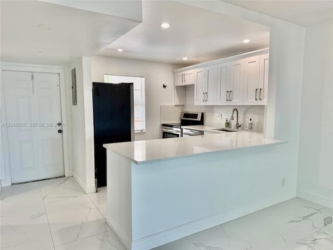 Building Photo - 14790 Bonaire Blvd Unit 2020
