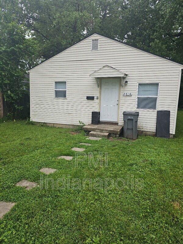 Photo - 2818 N Dearborn St House
