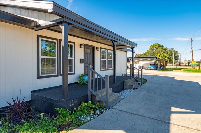 Photo - 13109 FM1764