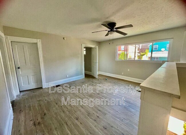 Photo - 1060 4th Ave Unit 2