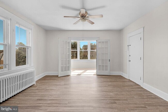 Photo - 639 Plymouth Rd