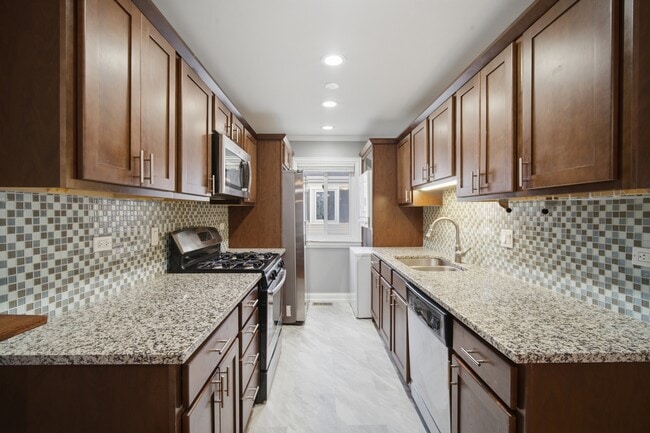 Photo - 1306 Cove Dr