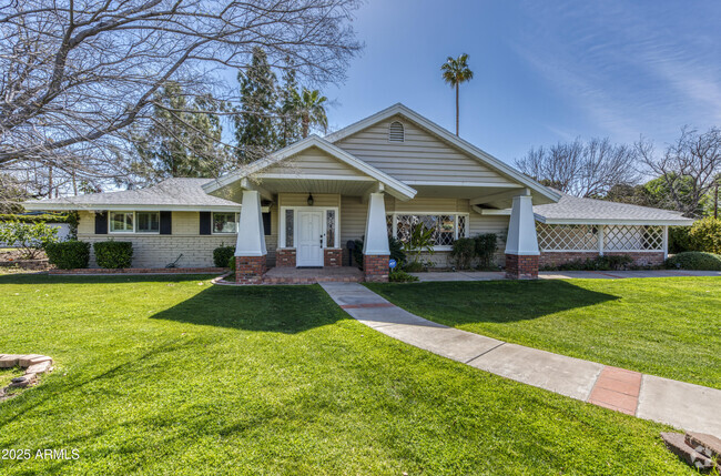 Building Photo - 1841 E Berridge Ln Rental