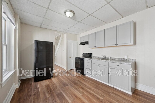 Photo - 2708 W 7th St