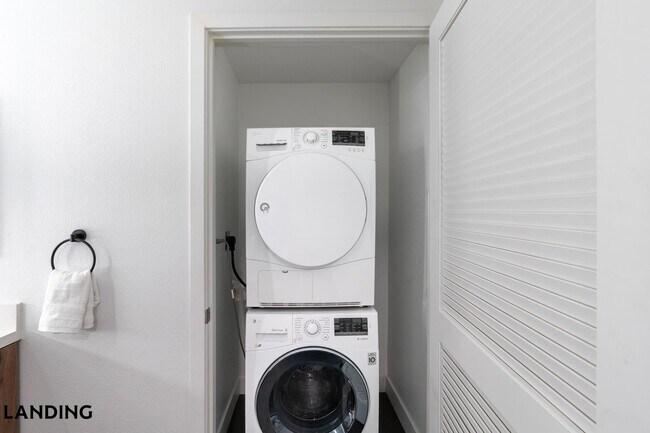 800 S Harvard Blvd Unit 305