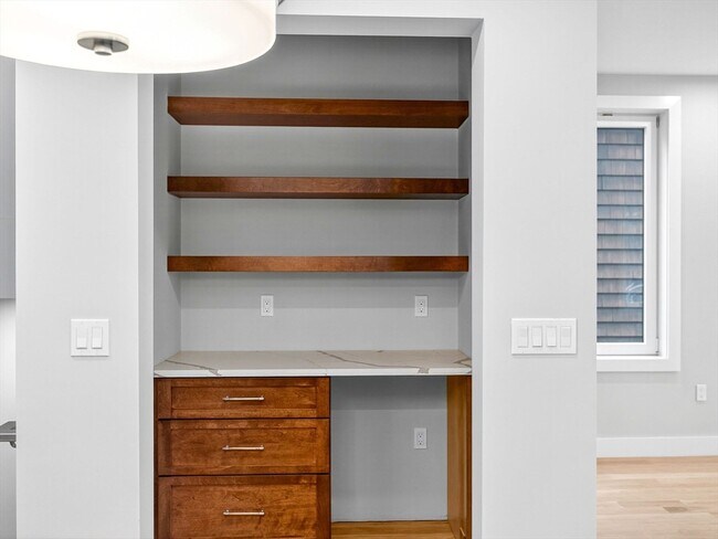 Photo - 551 E 7th St Unidad 1