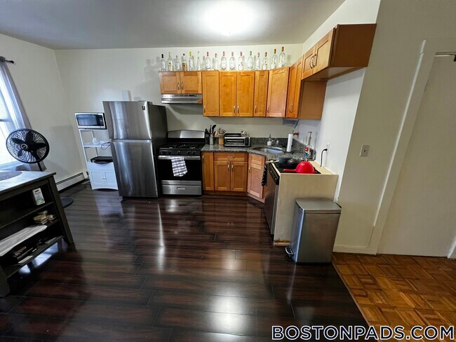 1576 Tremont St Unit 3