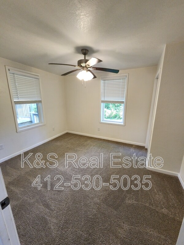4701 Elm St